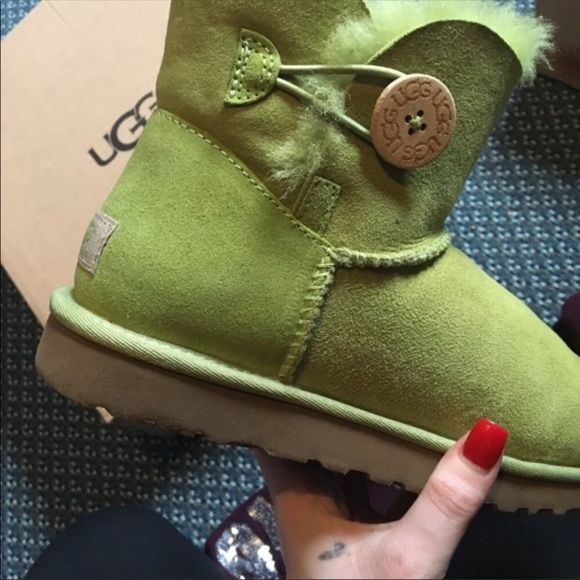 Need gone - Picture 2 of 3